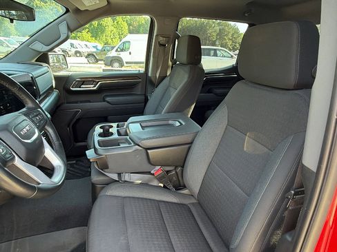 Used 2023 GMC Sierra 1500 SLE AWD/4WD image 19