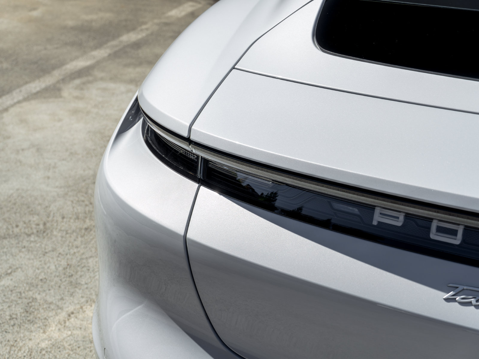 Certified 2022 Porsche Taycan Turbo AWD/4WD image 18