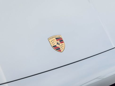 Certified 2025 Porsche Cayenne GTS image 16