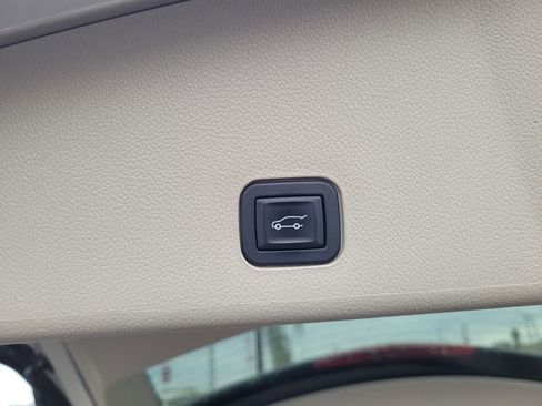 Used 2015 Cadillac SRX Luxury w/ Trailering Package image 9