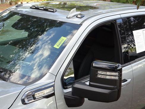 Used 2025 GMC Sierra 2500 AT4 w/ AT4 Premium Plus Package image 29