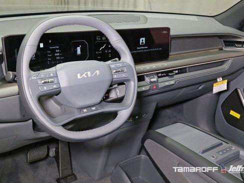 New 2026 Kia EV9 Land w/ Nightfall Edition Package image 2