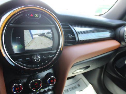 Used 2019 MINI Cooper S w/ Signature Upholstery Package FWD image 31