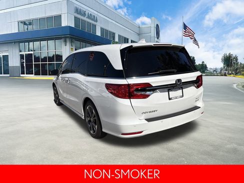 Used 2023 Honda Odyssey Elite image 6