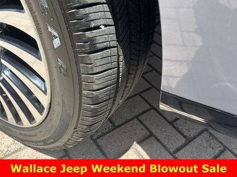 Used 2020 Lincoln Navigator L Black Label w/ Cargo Convenience Package AWD/4WD image 15