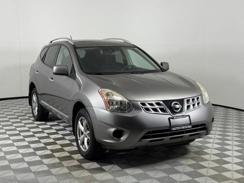 Used 2011 Nissan Rogue SV w/ Premium Pkg AWD/4WD image 3