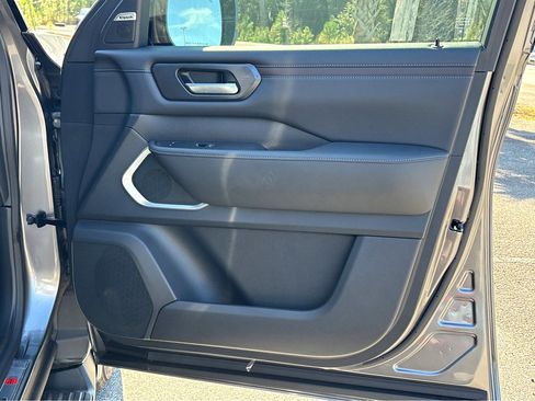 New 2026 Nissan Armada Platinum image 15