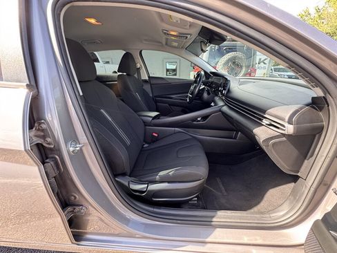 Used 2021 Hyundai Elantra SEL w/ Convenience Package FWD image 31
