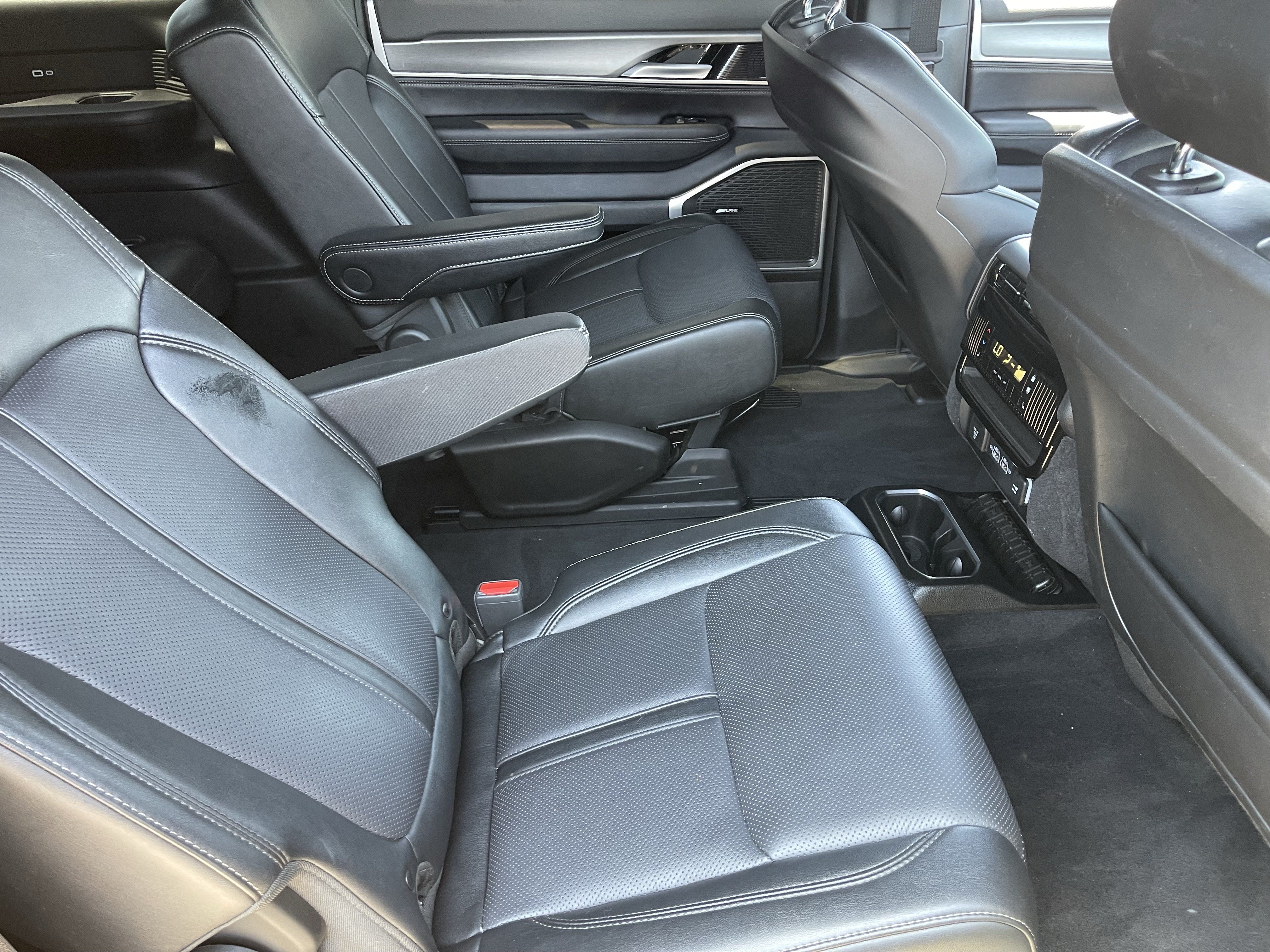 Certified 2025 Jeep Wagoneer Series II AWD/4WD image 14