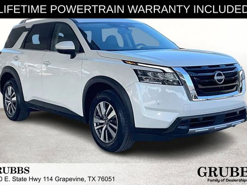 Used 2023 Nissan Pathfinder SL image 1