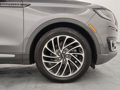 Used 2019 Lincoln Nautilus Reserve image 31