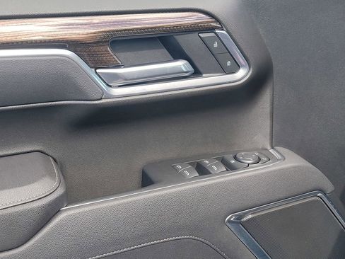 Used 2025 Chevrolet Silverado 1500 RST w/ Dark Appearance Package image 13