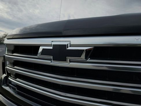 Used 2025 Chevrolet Silverado 1500 High Country image 31