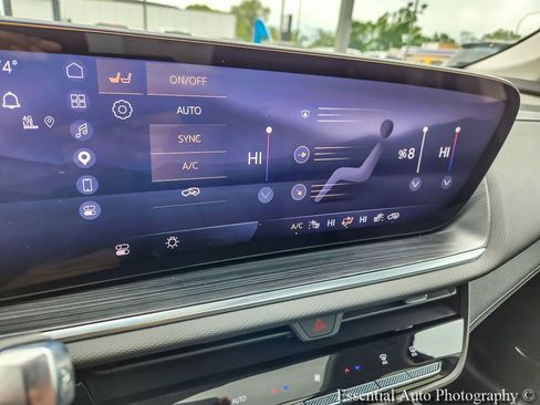 Certified 2024 Buick Envision Preferred AWD/4WD image 15
