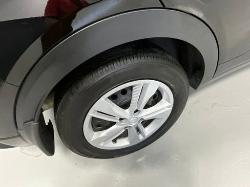 Certified 2025 Nissan Kicks Play S image 13