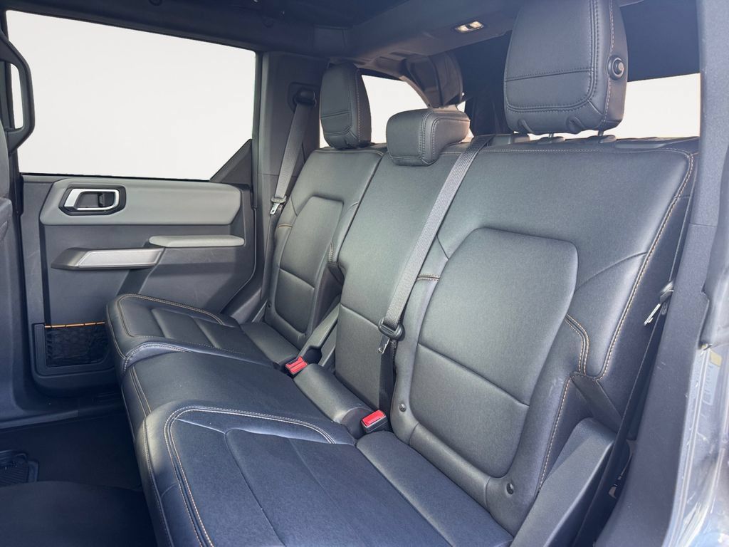 Used 2023 Ford Bronco Badlands AWD/4WD image 13