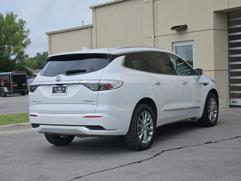 Used 2023 Buick Enclave Avenir w/ Avenir Technology Package FWD image 4