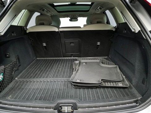 Used 2025 Volvo XC60 T8 Plus w/ Protection Package Premier AWD/4WD image 27