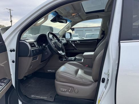 Used 2023 Lexus GX 460 Luxury image 4