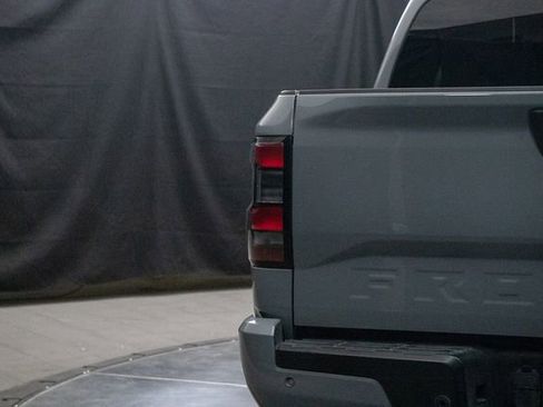 Used 2023 Nissan Frontier PRO-4X w/ Pro-4X Premium Package AWD/4WD image 13