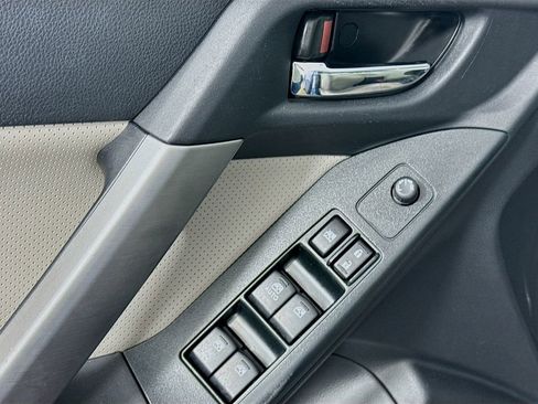 Used 2016 Subaru Forester 2.5i Limited image 20