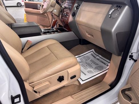 Used 2010 Ford Expedition Eddie Bauer image 10
