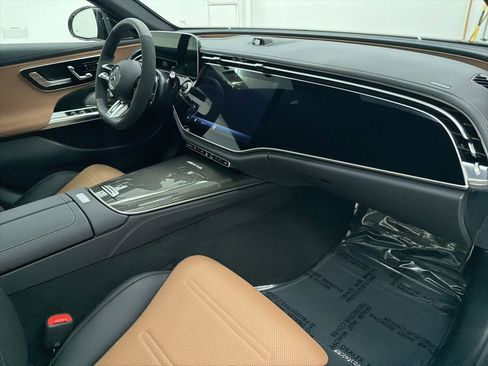 New 2026 Mercedes-Benz E 53 AMG e 4MATIC Sedan image 28