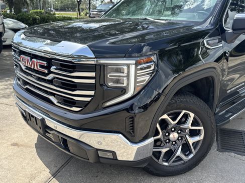 Used 2025 GMC Sierra 1500 SLT RWD image 2