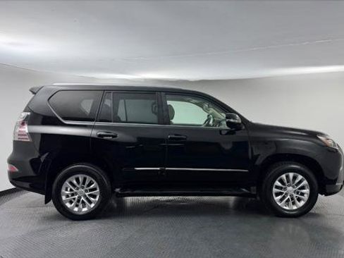 Used 2016 Lexus GX 460 image 9