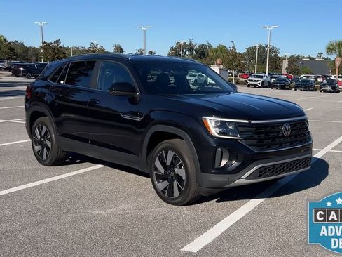 Certified 2024 Volkswagen Atlas Cross Sport SE image 2