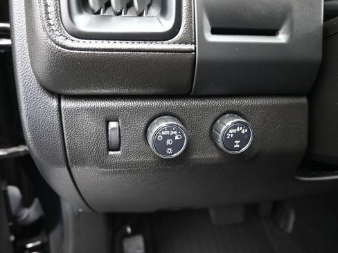 Used 2022 GMC Canyon Denali AWD/4WD image 11