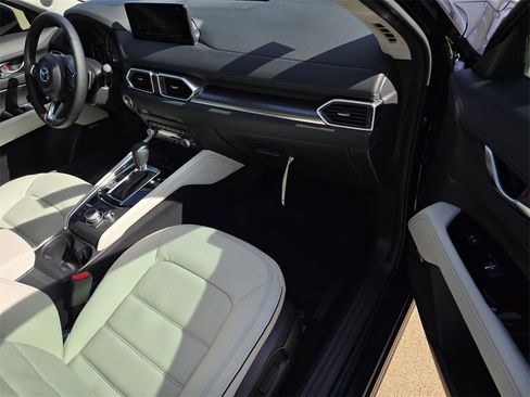 New 2025 MAZDA CX-5 AWD 2.5 S w/ Premium Plus Pkg image 6