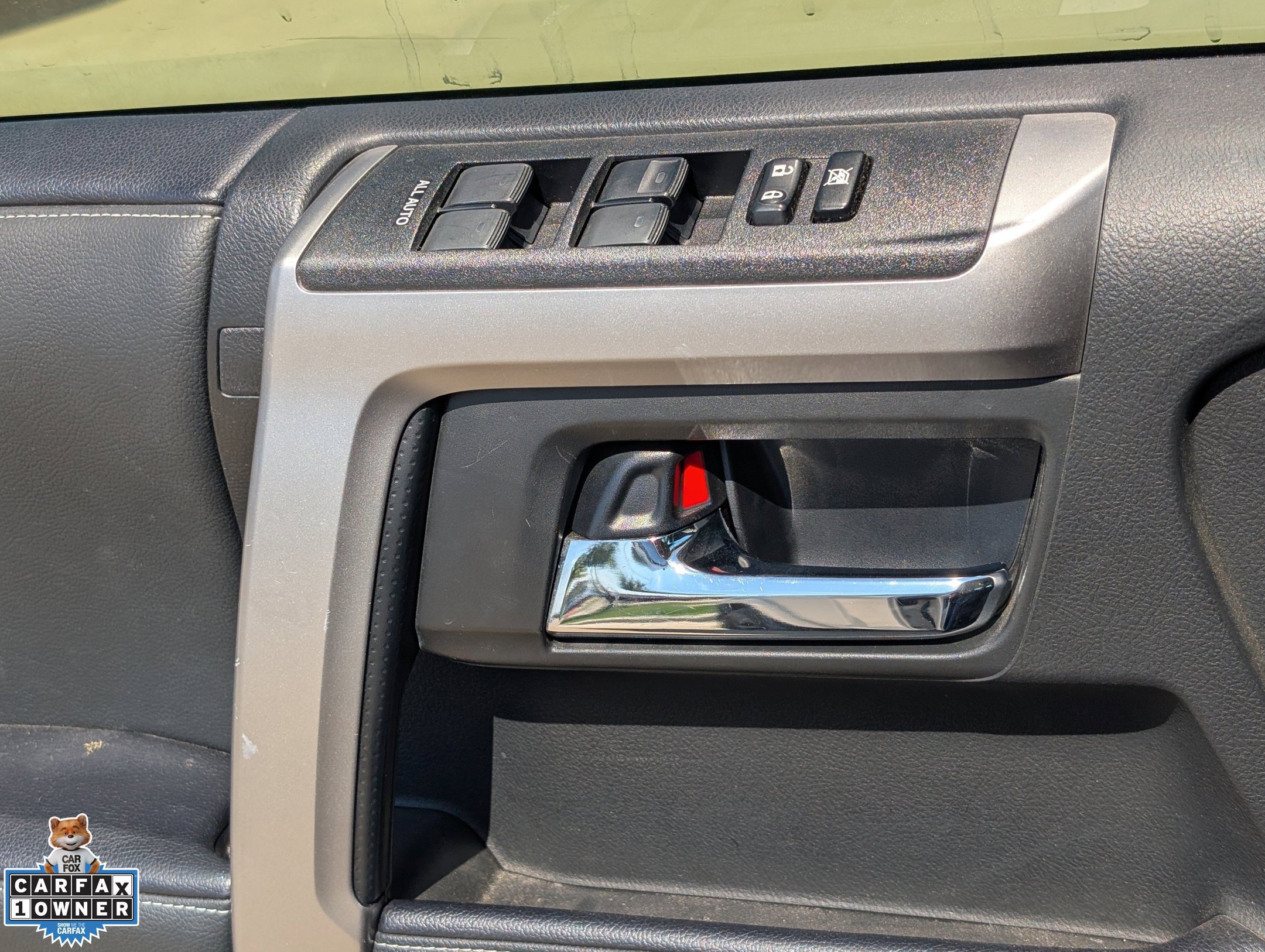 Used 2020 Toyota 4Runner SR5 Premium w/ Moonroof Package RWD image 30