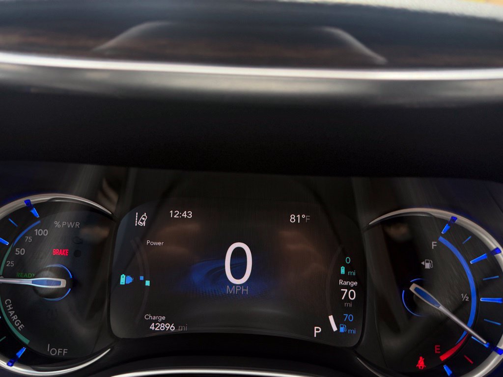 Used 2021 Chrysler Pacifica Pinnacle FWD image 23