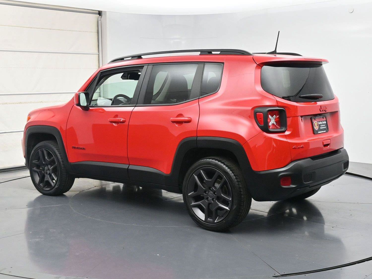 Used 2022 Jeep Renegade Latitude w/ Convenience Group AWD/4WD image 21