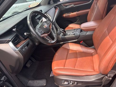 Used 2021 Cadillac XT5 Premium Luxury FWD image 13