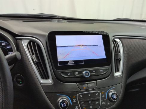 Used 2024 Chevrolet Malibu LT image 29