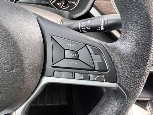 Used 2024 Nissan Altima 2.5 SV FWD image 17