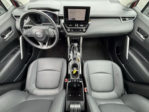Certified 2025 Toyota Corolla Cross XLE AWD/4WD image 17
