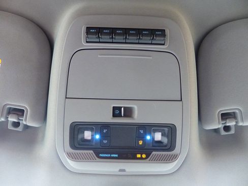 Used 2023 Ford F350 XL w/ FX4 Off-Road Package image 31