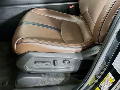 Certified 2025 Honda Pilot Elite image 30