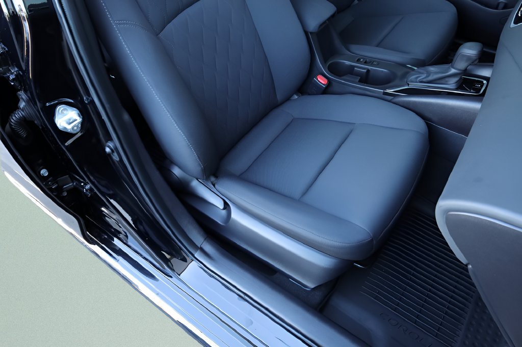Certified 2024 Toyota Corolla LE FWD image 24
