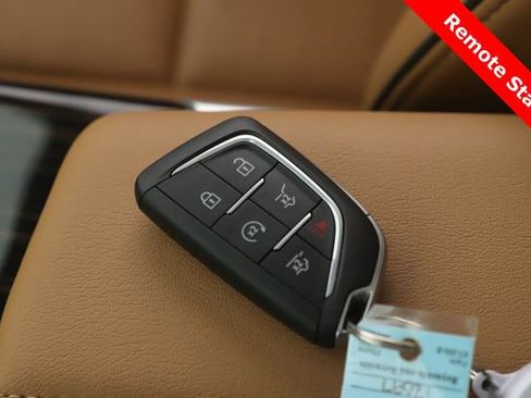 Used 2025 Cadillac Escalade Premium Luxury w/ Touring Package image 3