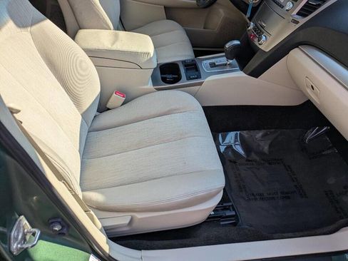 Used 2013 Subaru Outback 2.5i Premium w/ All-Weather Pkg AWD/4WD image 13