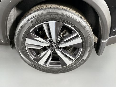 Used 2023 Nissan Rogue Platinum FWD image 37