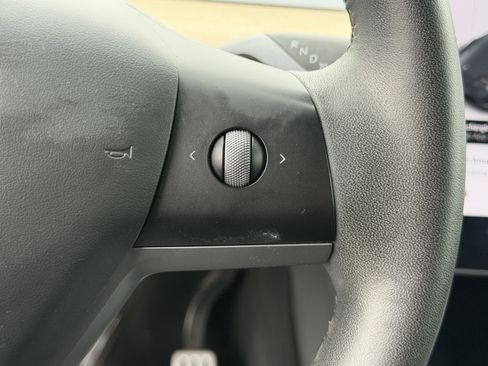 Used 2021 Tesla Model Y Performance AWD/4WD image 22