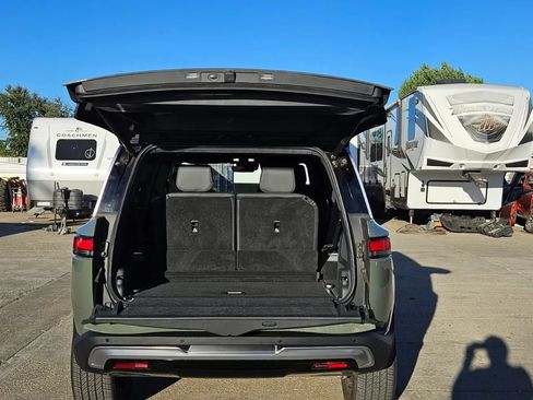 Used 2023 Rivian R1S Launch Edition AWD/4WD image 28