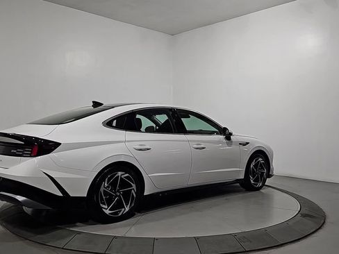 Certified 2024 Hyundai Sonata SEL w/ Convenience Package image 5