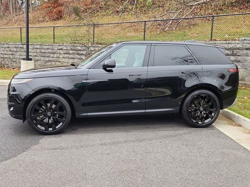 New 2025 Land Rover Range Rover Sport SE image 6