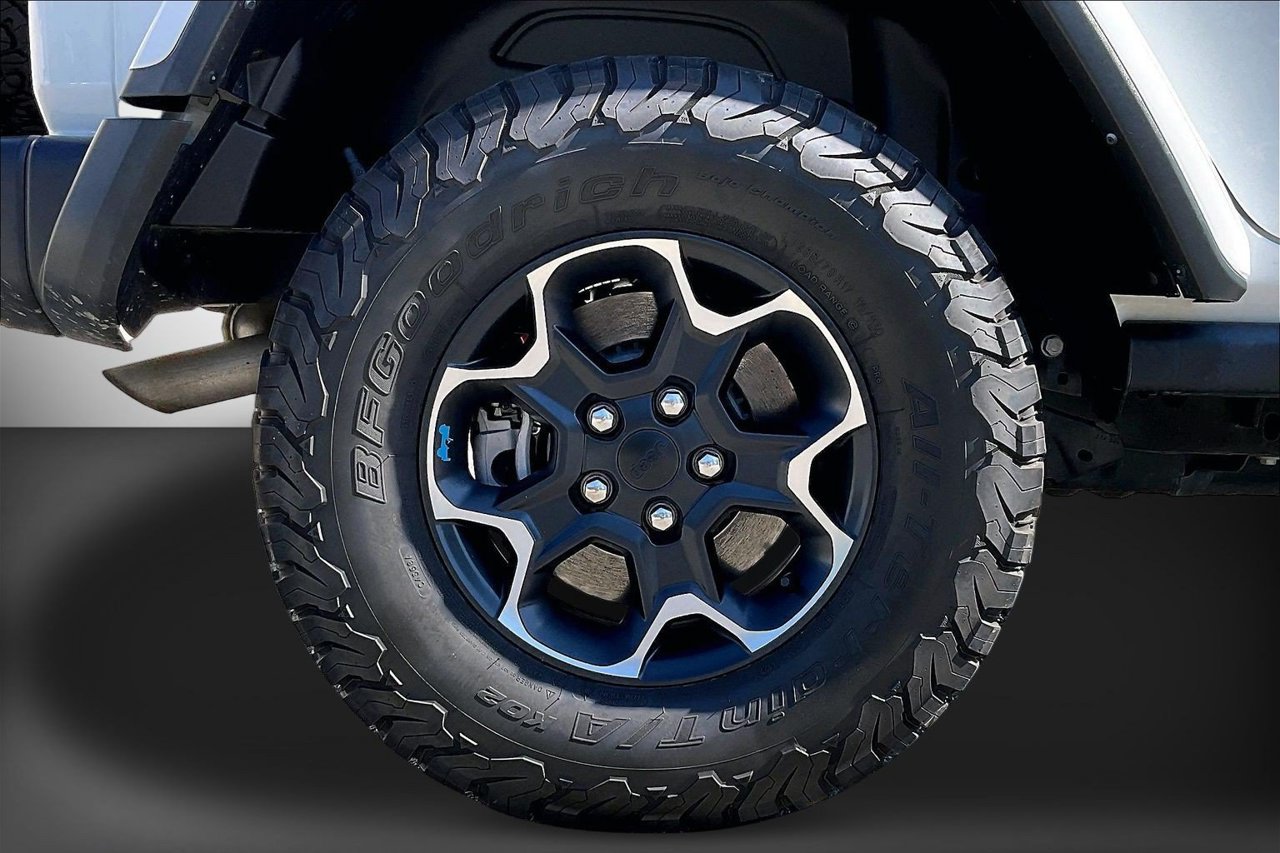 Certified 2023 Jeep Wrangler Unlimited Rubicon 4xe w/ Cold Weather Group AWD/4WD image 35